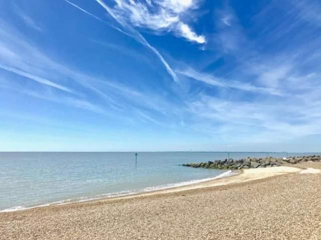 Sunshine Atlas Glamping Retreat Jaywick Sands المظهر الخارجي الصورة