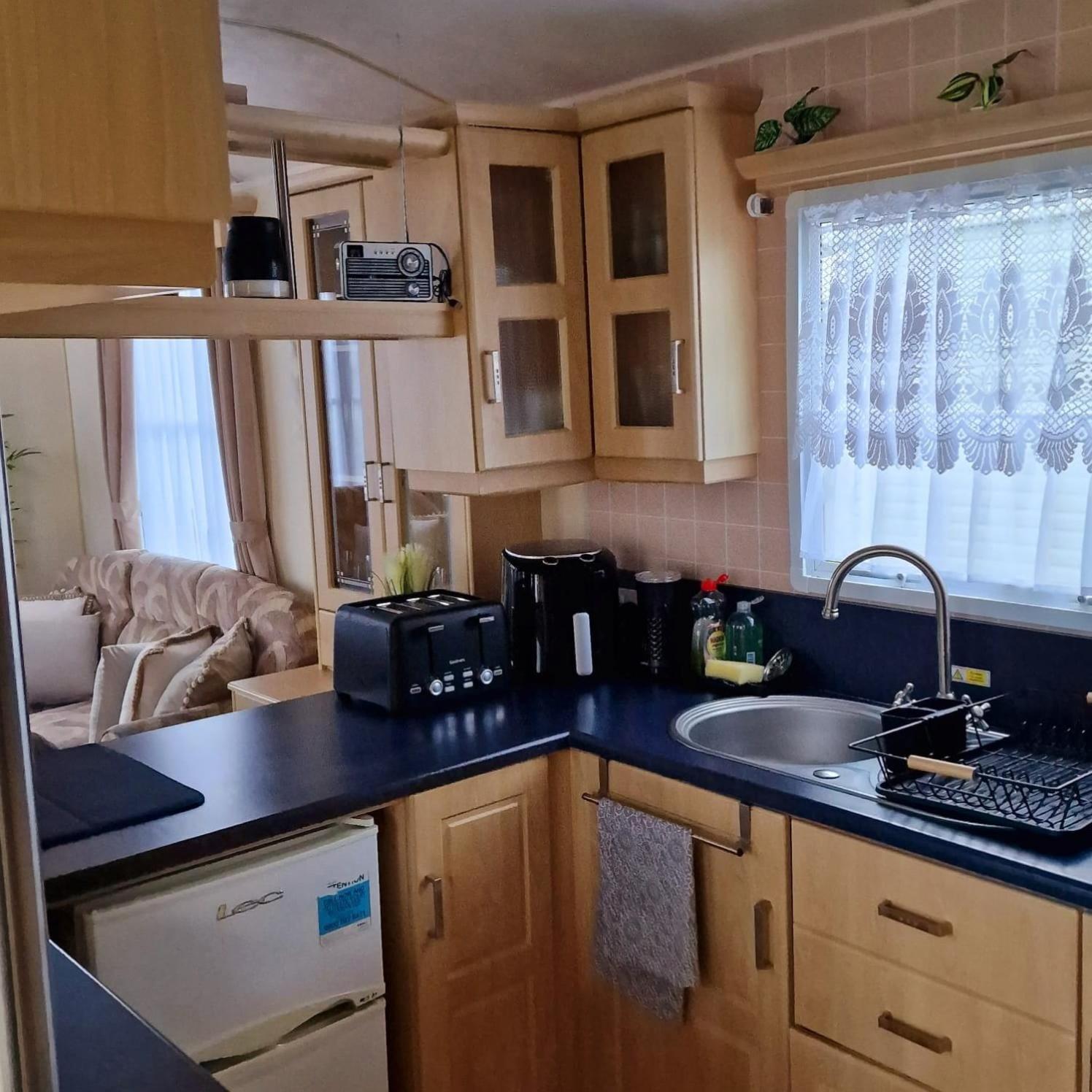 Sunshine Atlas Glamping Retreat Jaywick Sands المظهر الخارجي الصورة