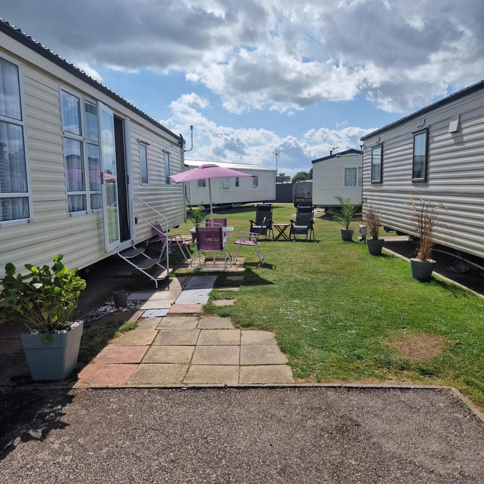 Sunshine Atlas Glamping Retreat Jaywick Sands المظهر الخارجي الصورة